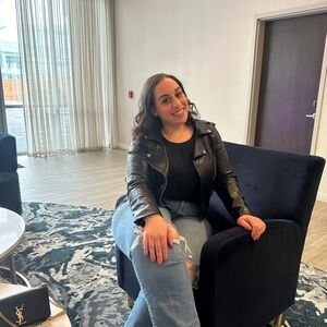 Meet your Posher, Alyssa